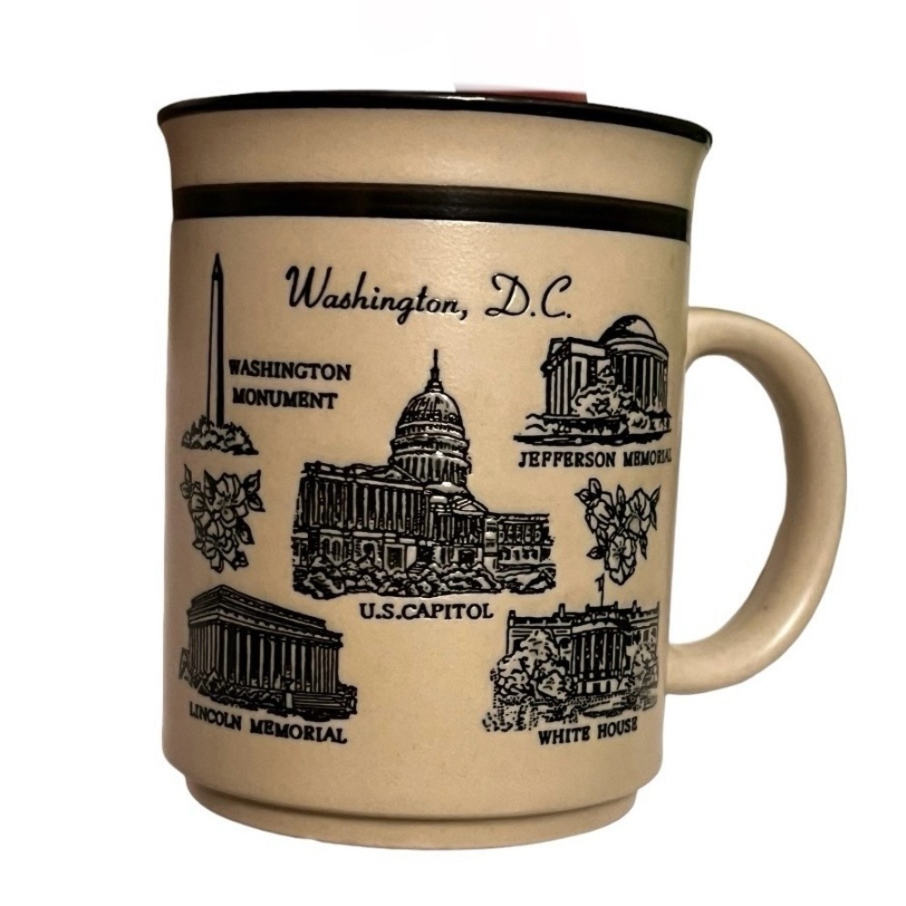Washington DC The nation’s Capital landmark mug cream black teal interior USA